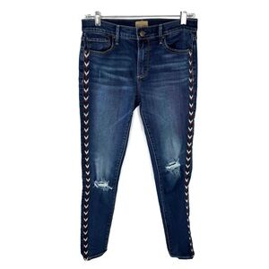 DRIFTWOOD Sundance Blue Jeans with Elegant Embroidery Jackie Fit 27 Waist
